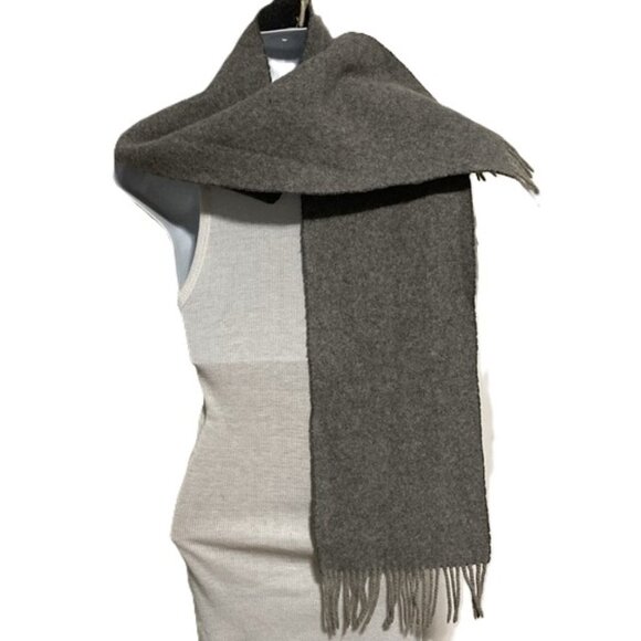 FINE MERINO WOOL Fringe Scarf Thick Warm Cozy Gray 52 x 7.5 inches - Picture 1 of 10